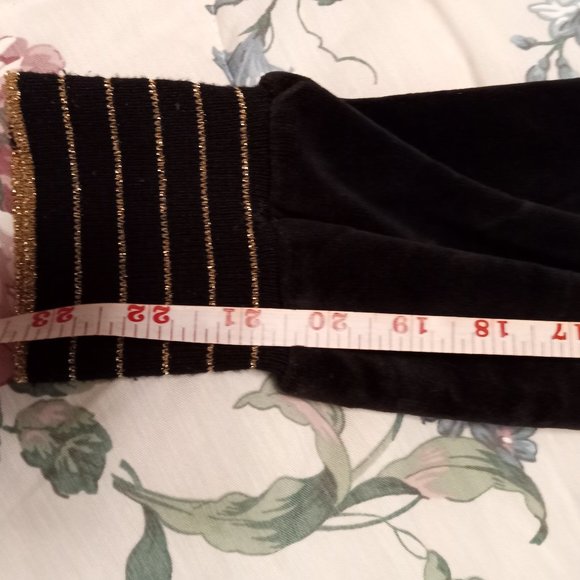 Vintage Black Jump with gold trim - Picture 10 of 15